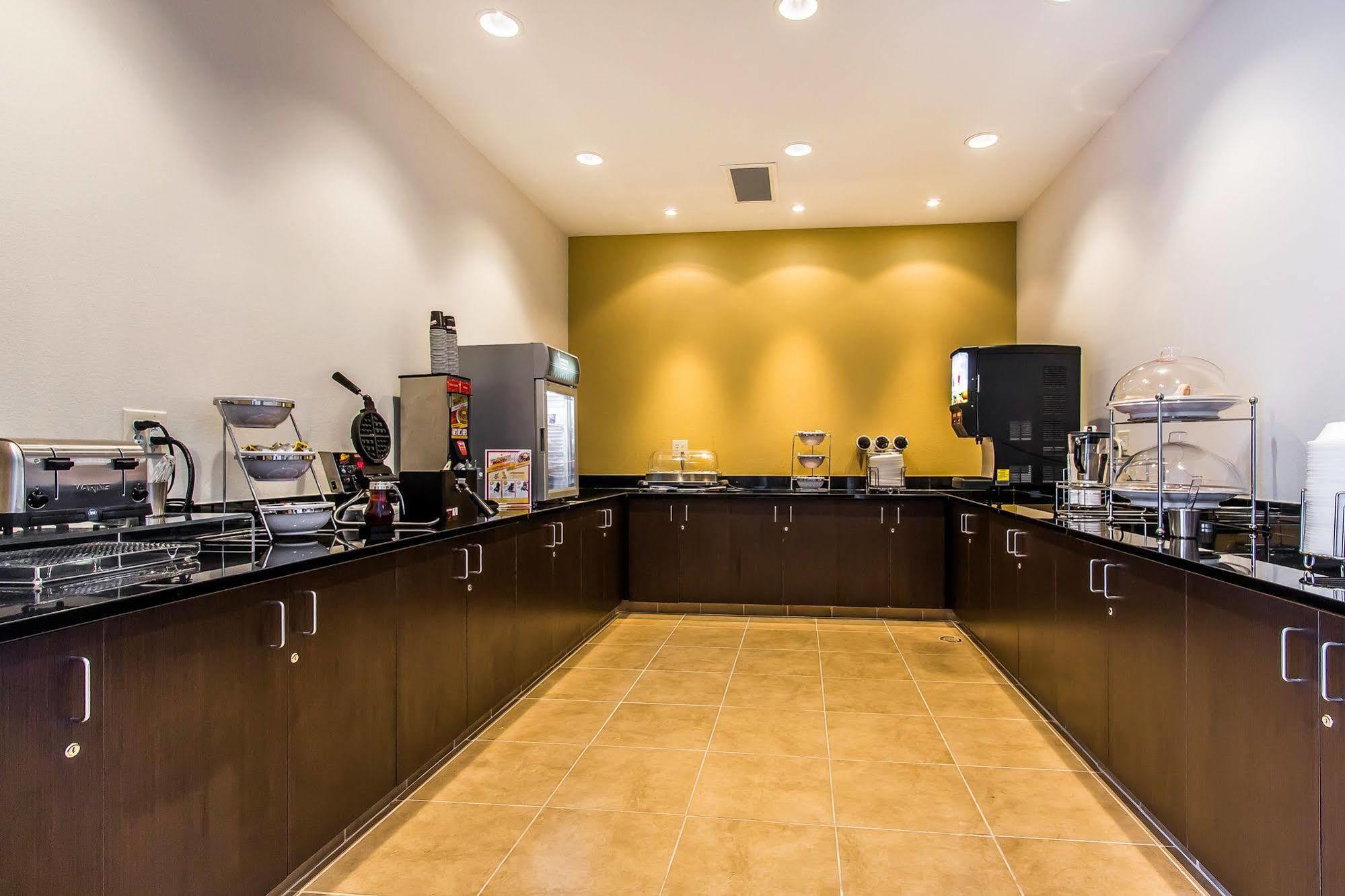 Hotel Wingate By Wyndham Jonesboro Hodge Extérieur photo