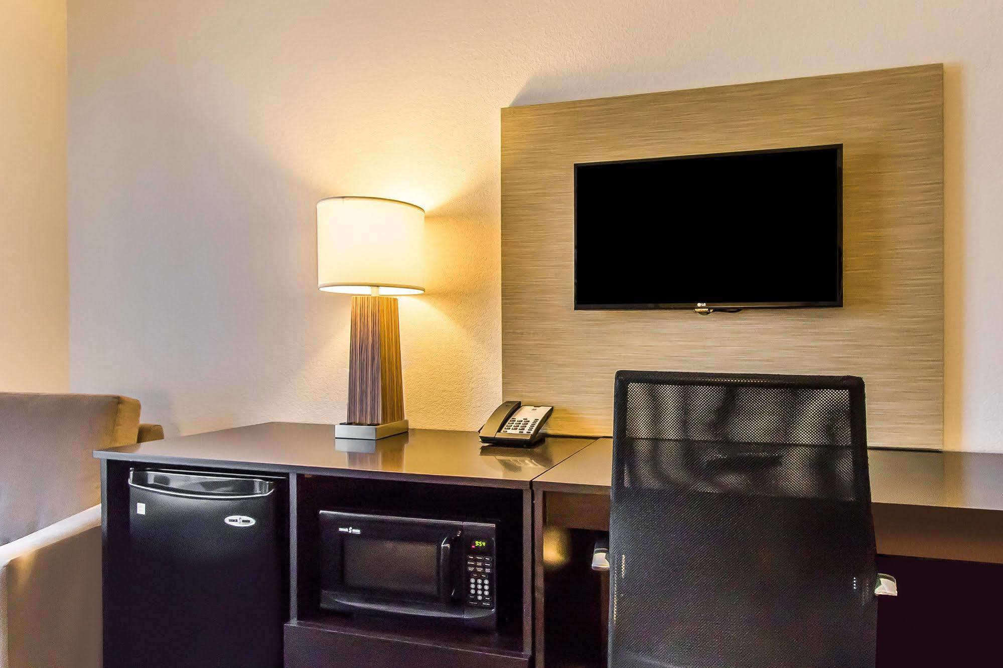 Hotel Wingate By Wyndham Jonesboro Hodge Extérieur photo